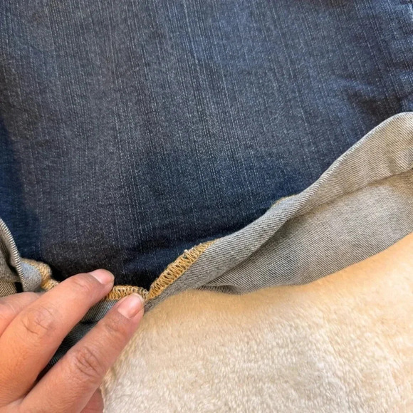 Torrid cuffed blue jean denim shorts size 22- 5 pocket design - Picture 13 of 13